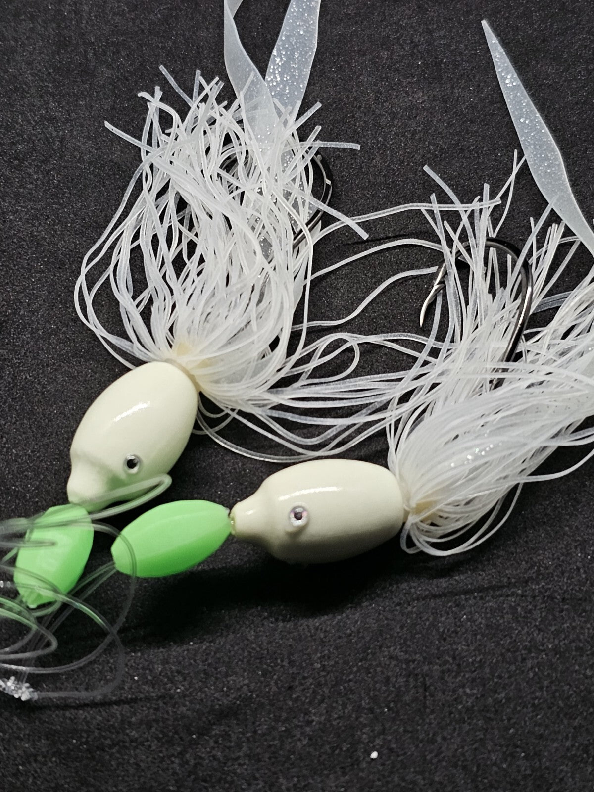 HiLo Floating Glow Silicone Skirts 30 lb Fishing Rig 2 Hooks Teasers Fluke 6/0 HiLo Floating Glow Silicone Skirts 30 lb Fishing Rig 2 Hooks Teasers Fluke 6/0