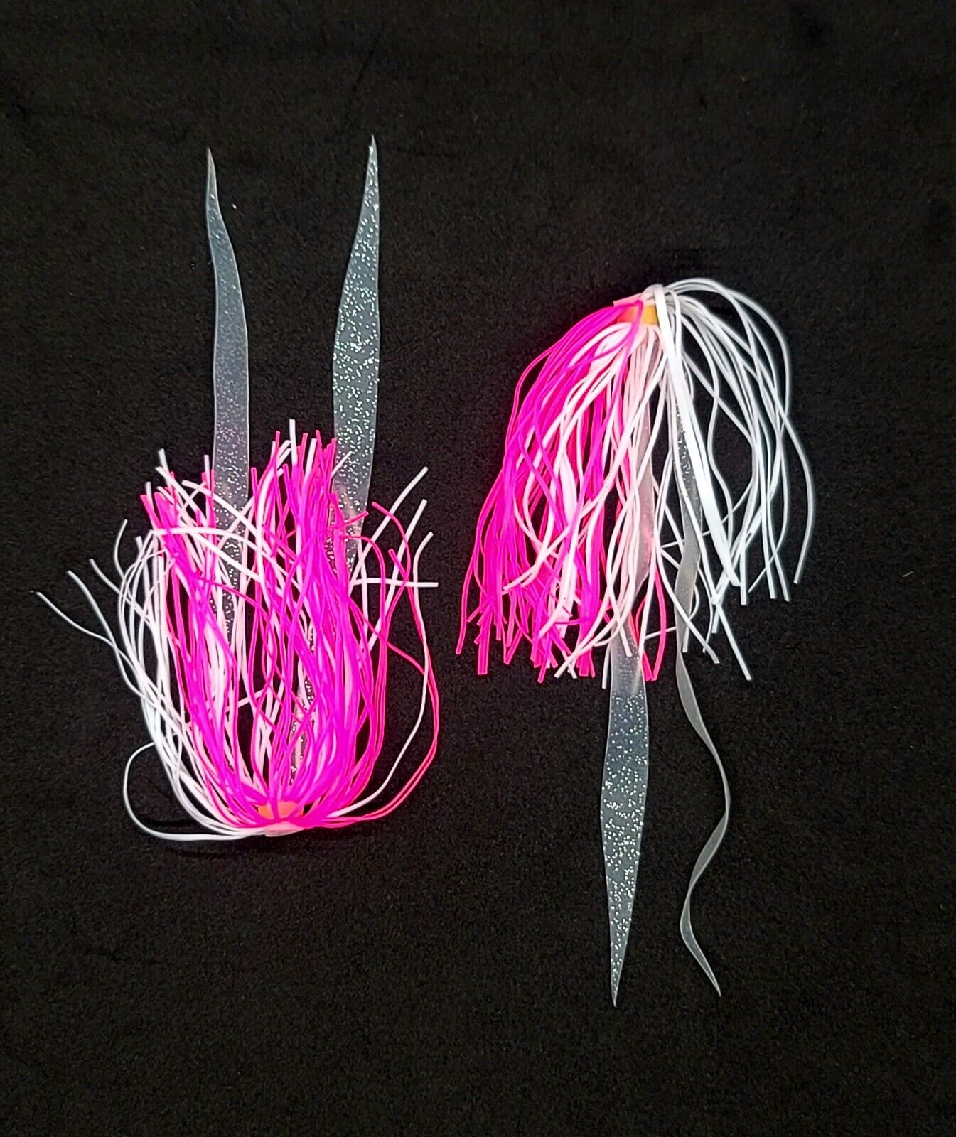Fishing Silicone Skirt Hole in one style with glow tails 4