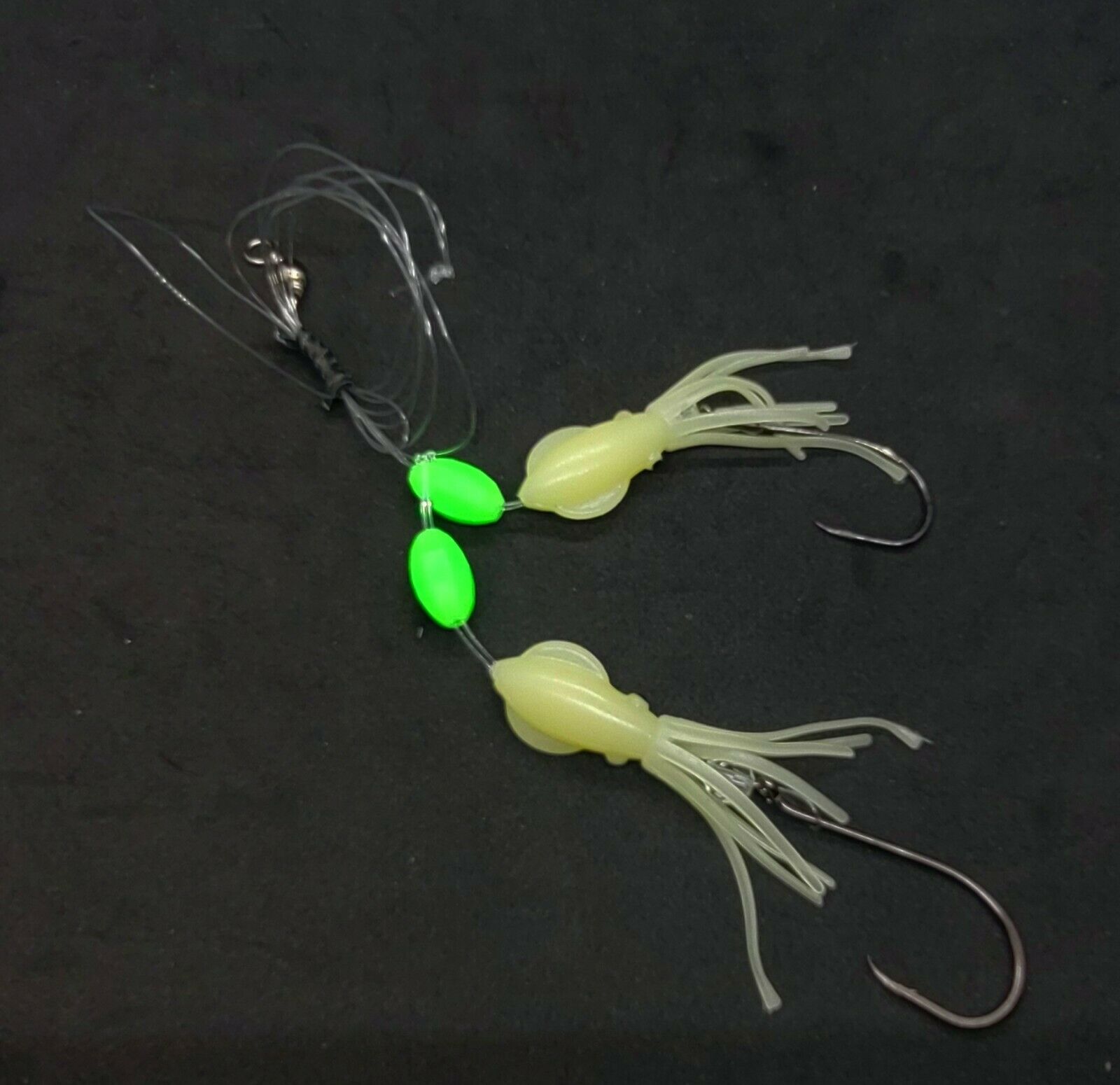 Fishing tackle gear lures glow jiggers lead lacquer treble hook